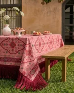 Tropikal Desenli Püsküllü Masa Örtüsü - Pembe